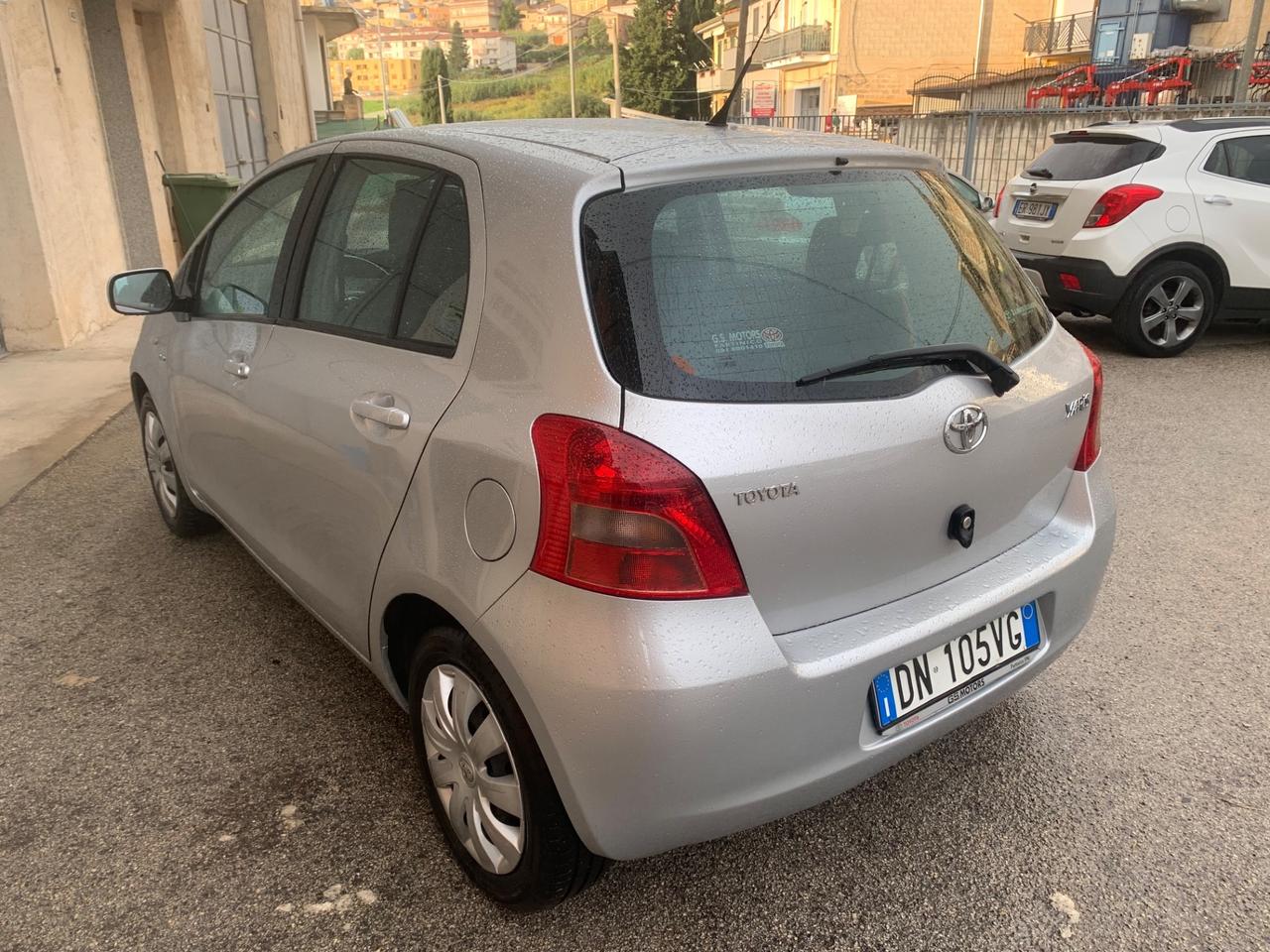 Toyota Yaris Confort