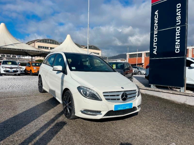 MERCEDES-BENZ B 180 d Premium