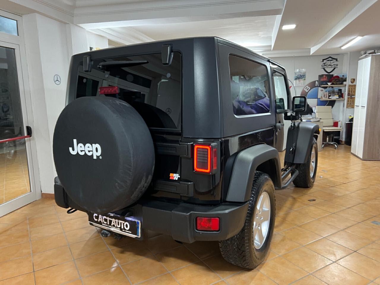 Jeep Wrangler 2.8 sport 4x4 177 cv