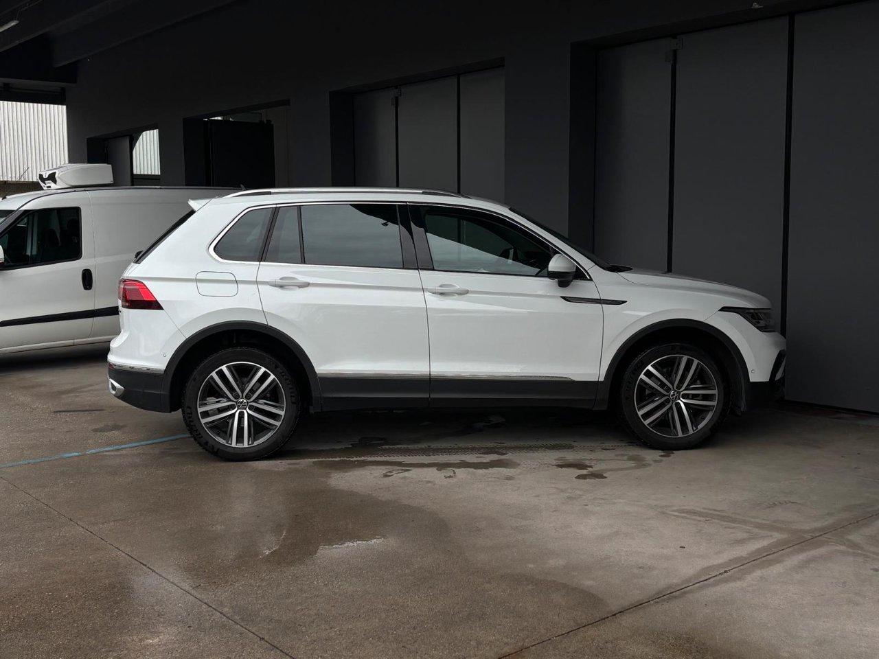 Volkswagen Tiguan 2.0 tdi Elegance 4motion 200cv dsg
