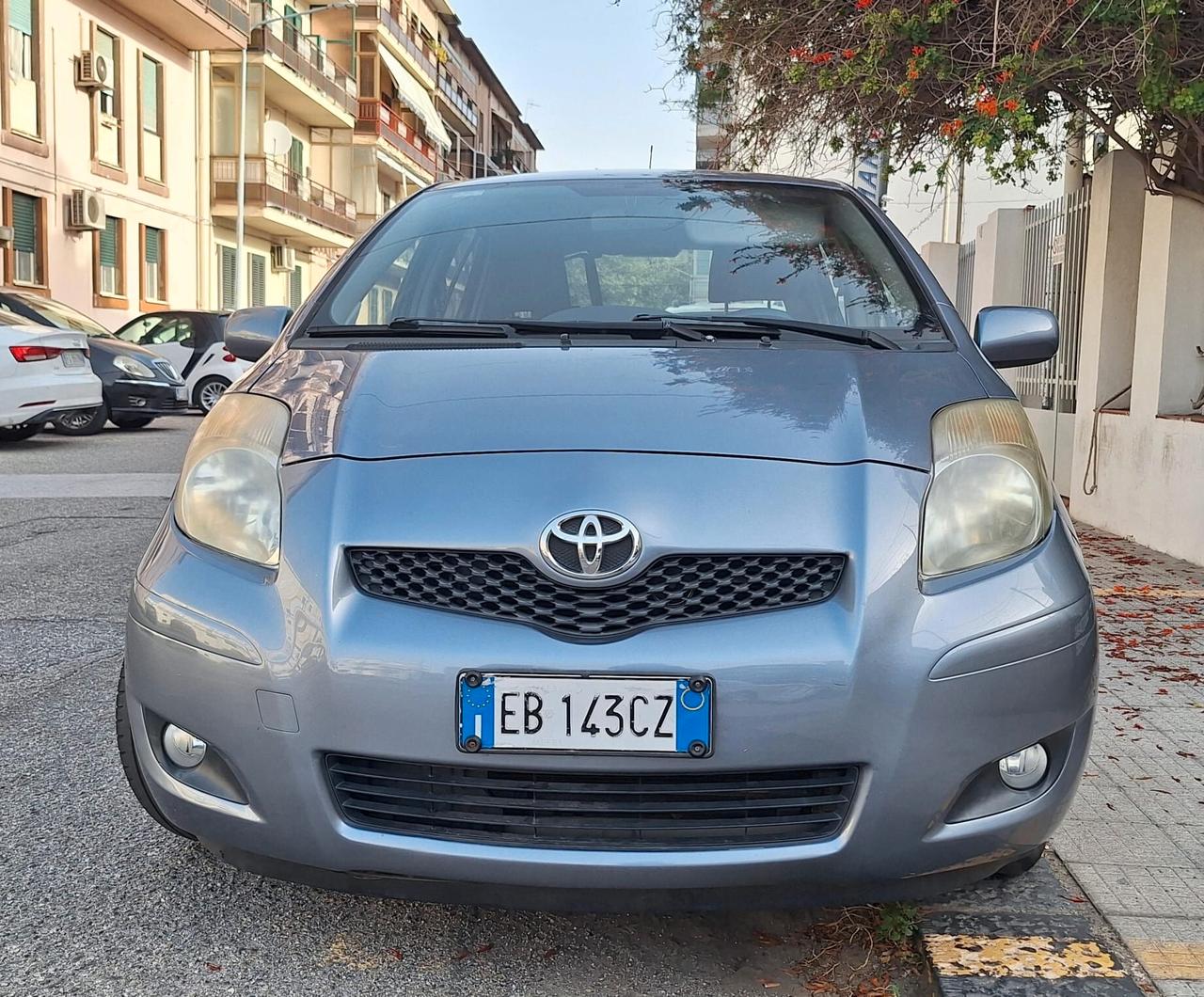 Toyota Yaris 1.3 -100 cv 5 porte Sol