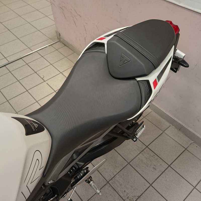 Triumph Street Triple 765 R - 2024