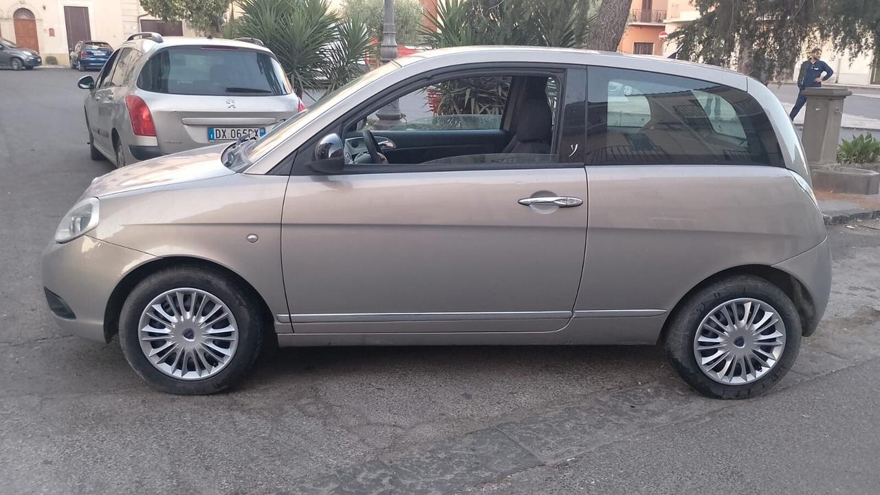 Lancia Ypsilon 1.2 - 2011