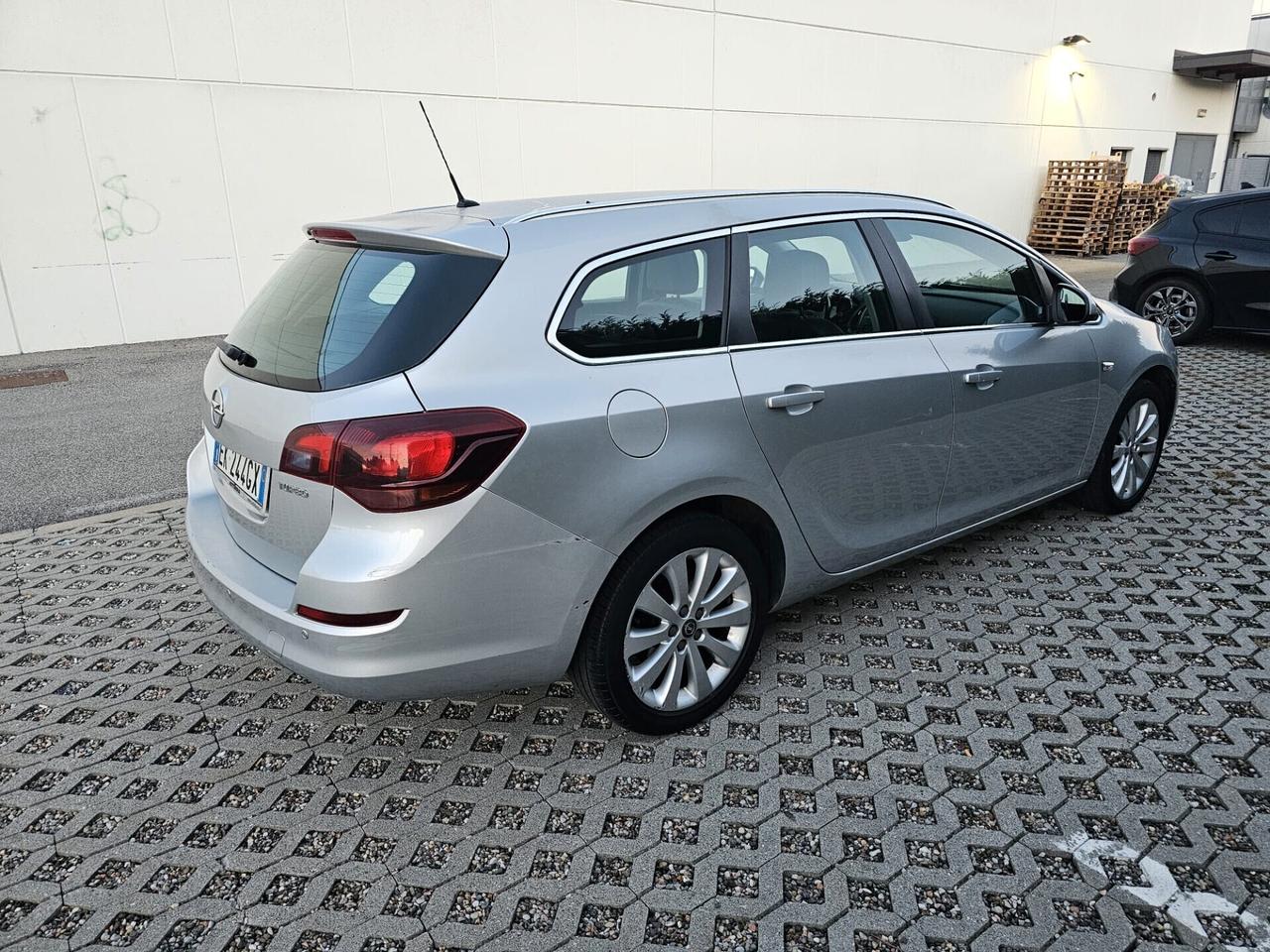 Opel Astra 1.4 benzina