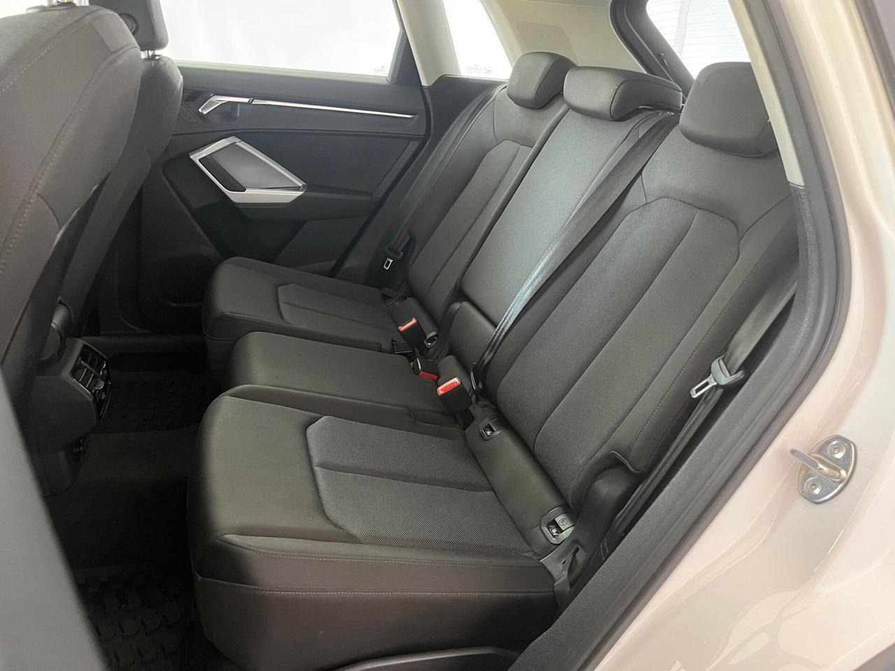 Audi Q3 35 TDI S tronic Business Advanced