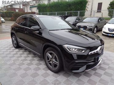 MERCEDES-BENZ GLA 180 Automatic Premium