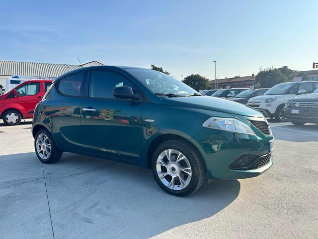 LANCIA Ypsilon 1.2 69 CV 5 porte S&S Gold OK NEOPATENTATO