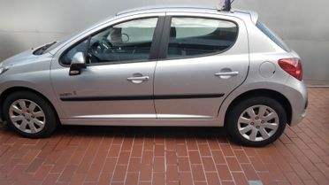 Peugeot 207 1.4 8V 75CV 5p. ONE Line