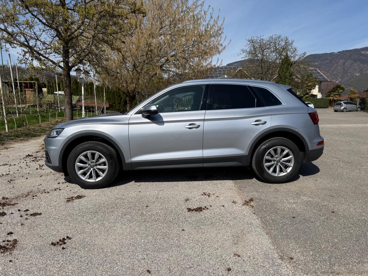 Audi Q5 40 TDI quattro S tronic Business Sport