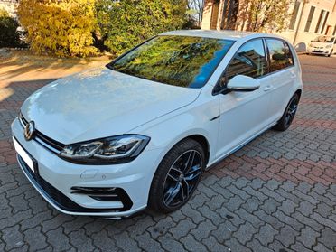 Volkswagen Golf 1.5 TSI DSG 5p. R-LINE