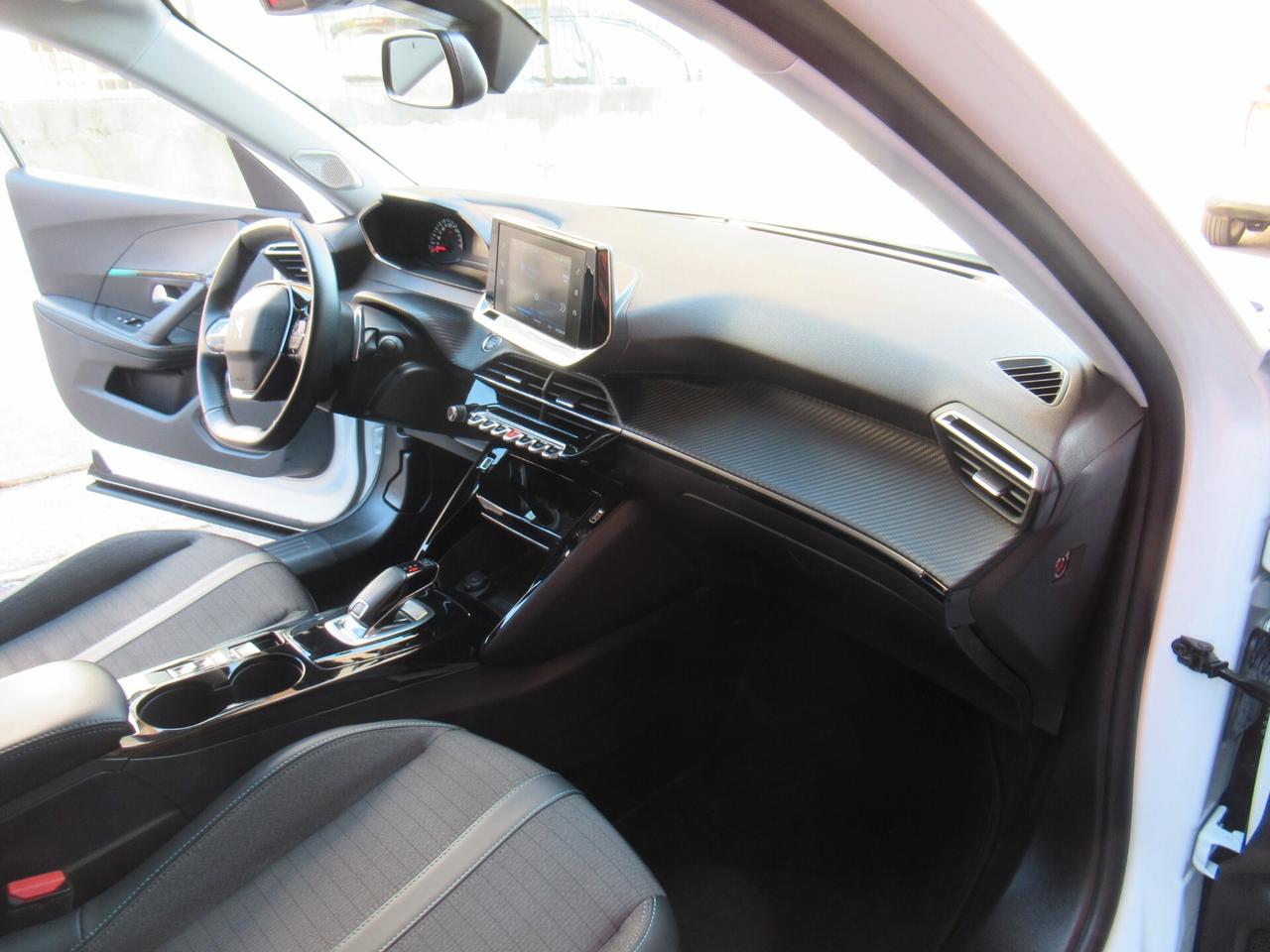 Peugeot 2008 BlueHDi 130 S&S EAT8 Allure Pack