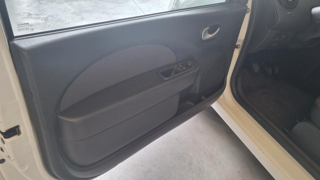 Renault Twingo 1.2 16V Live