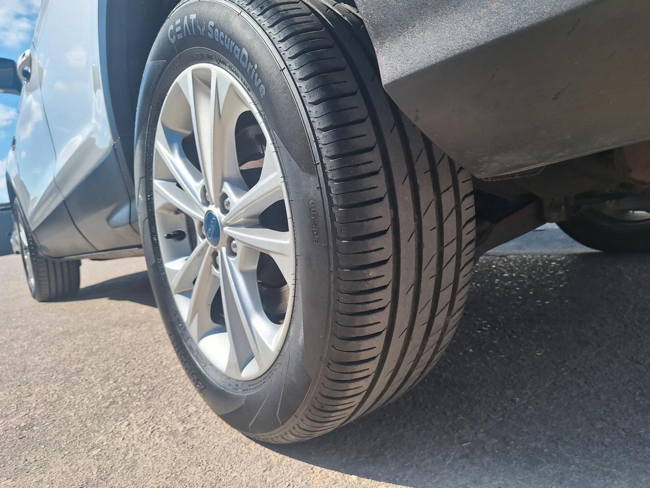 Ford Kuga 1.5 TDCI 120 CV NAVI GANCIO TRAINO