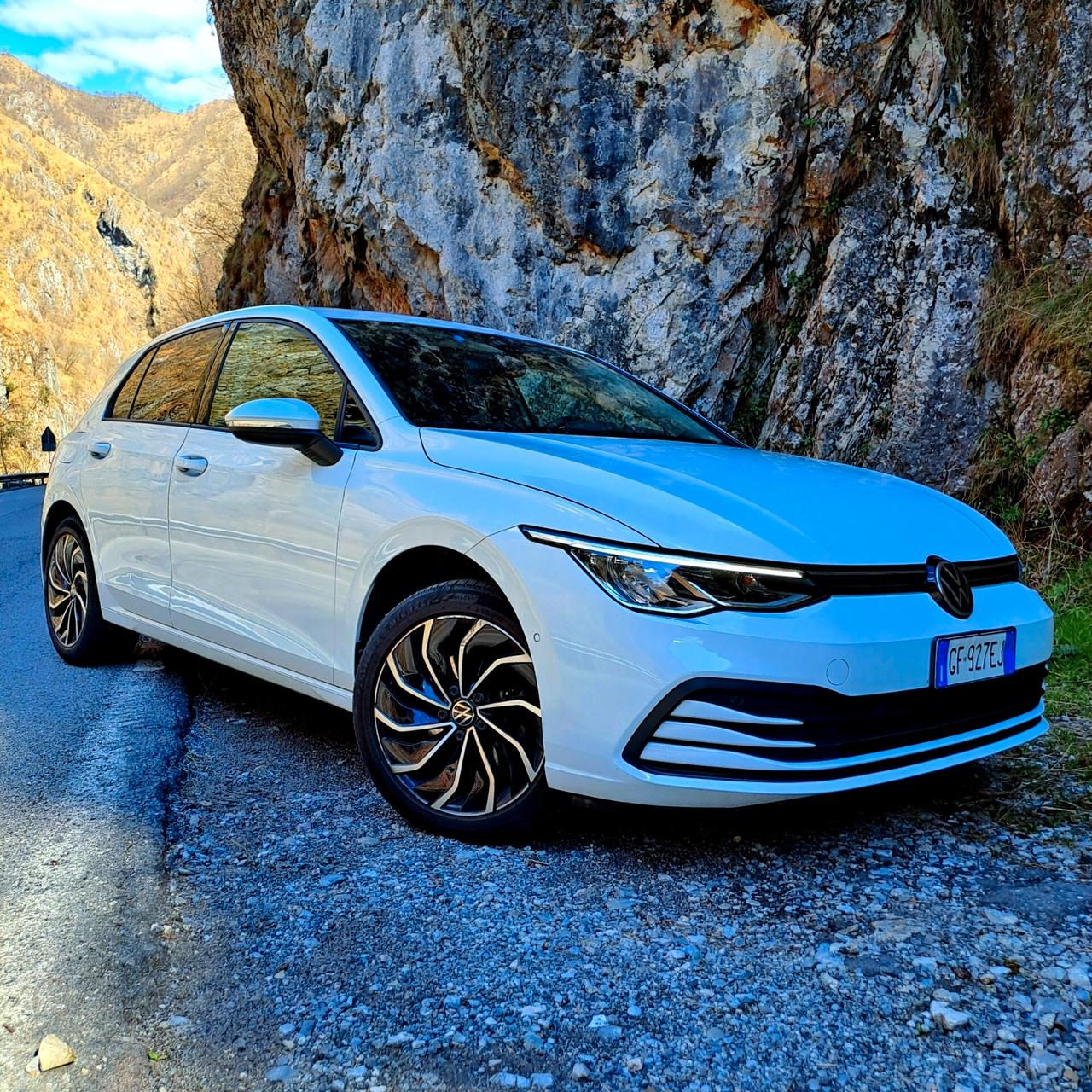 VW GOLF 8- 2.0 TDI - FULL OPT -NEOPATENTATI