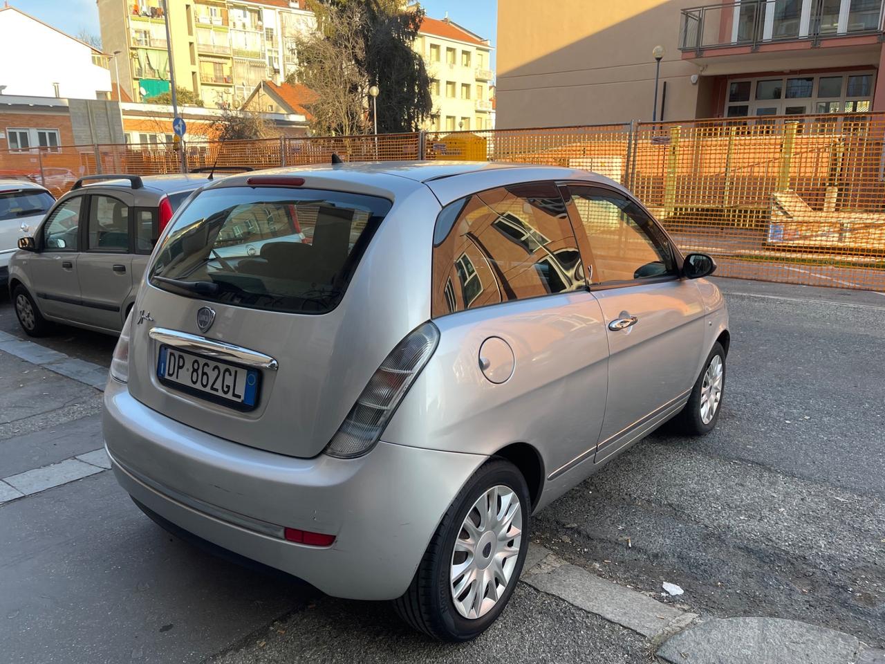 Lancia Ypsilon 1.2 Argento