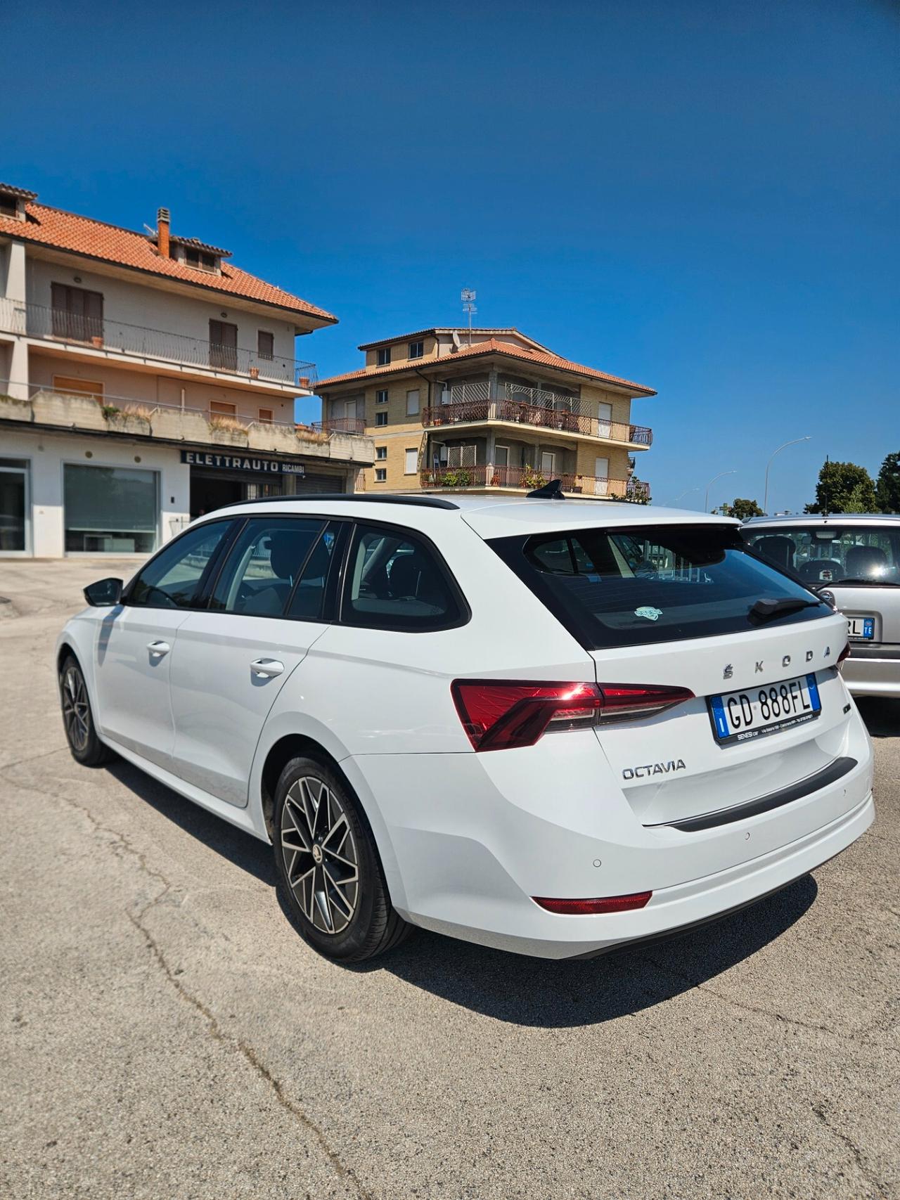 Skoda Octavia 1.0 e-TEC DSG Wagon Style