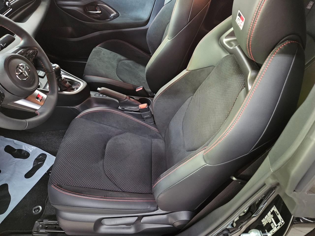 Toyota Yaris 1.6 CIRCUIT - REALMENTE IN SEDE