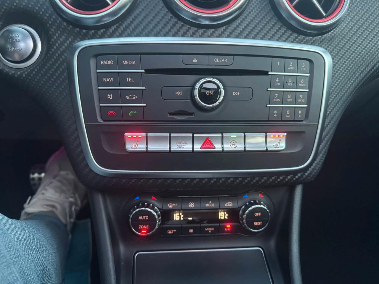 MERCEDES A220d PREMIUM AMG NIGHT EDITION (EXTRA-FULL)
