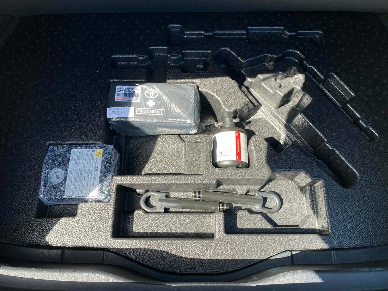 Toyota C-HR 1.8 Benz/Ibrida OK Neopatentato