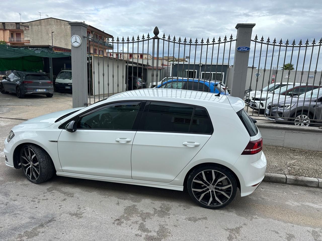 Volkswagen Golf 7.5 R-Line 1.6 Diesel 110 Cv