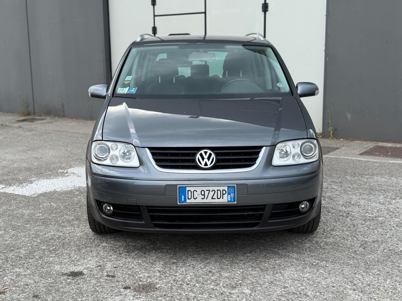Volkswagen Touran 2.0 TDI DPF DSG Highline