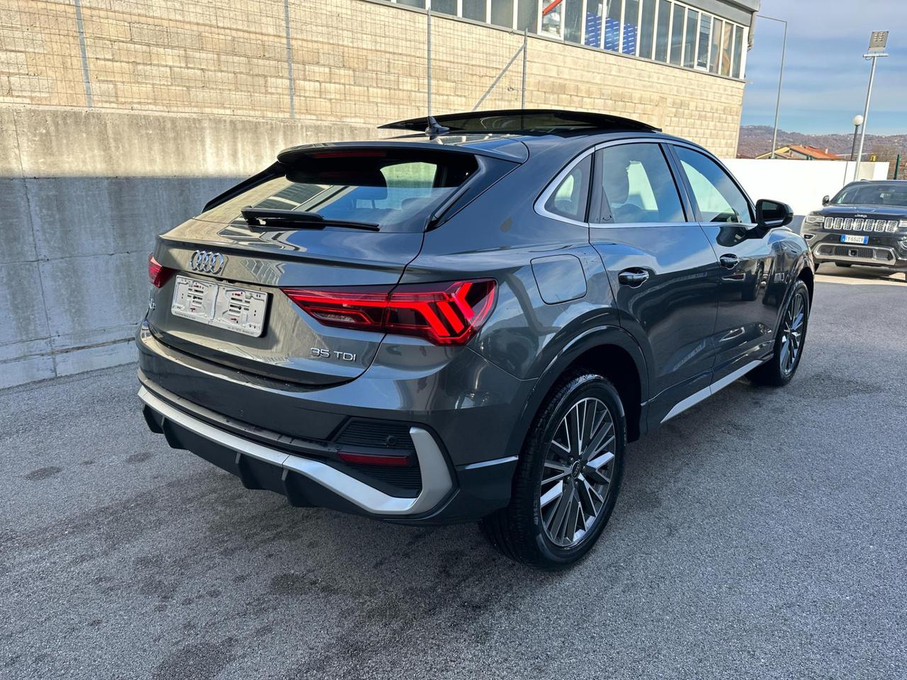 Audi Q3 Sportback 35 2.0 tdi S line edition s-tronic