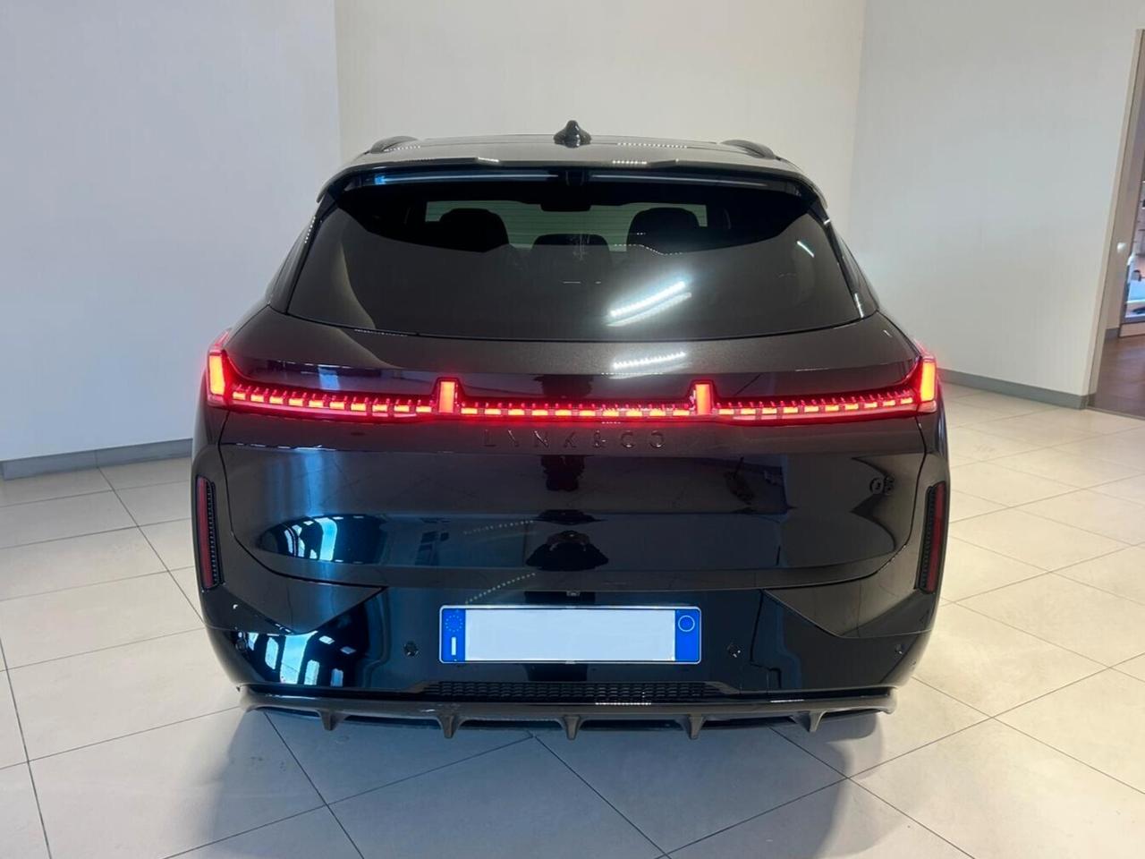 Lynk&co 08 PHEV More