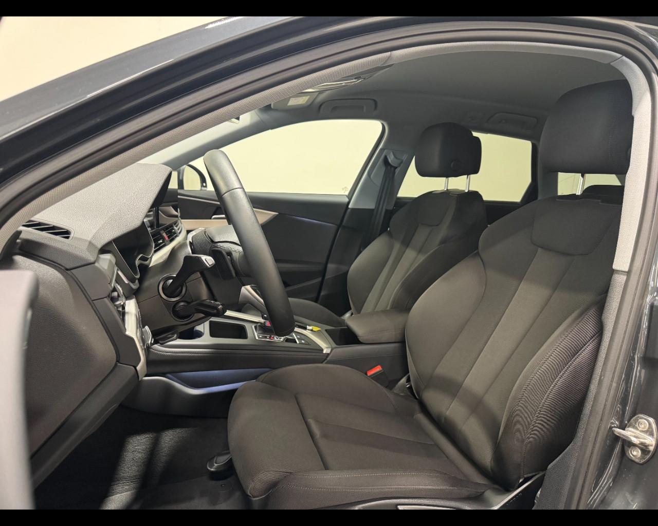 AUDI A4 AVANT 35 TDI MHEV S-TRONIC BUSINESS ADVANCED