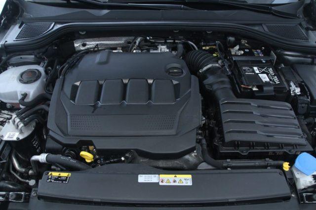 VOLKSWAGEN Golf 2.0 TDI DSG SCR Life / Neopatentati