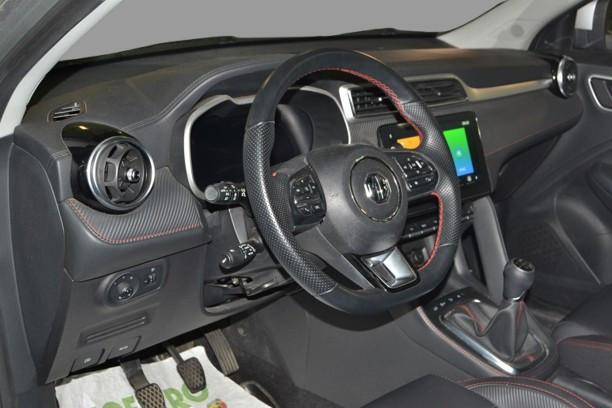 MG ZS - 1.0 MT LUXURY