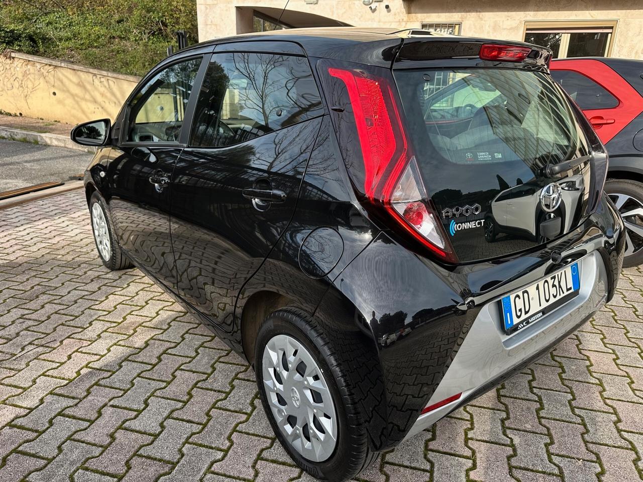 Toyota Aygo Connect x-play 11/20 km. 26137