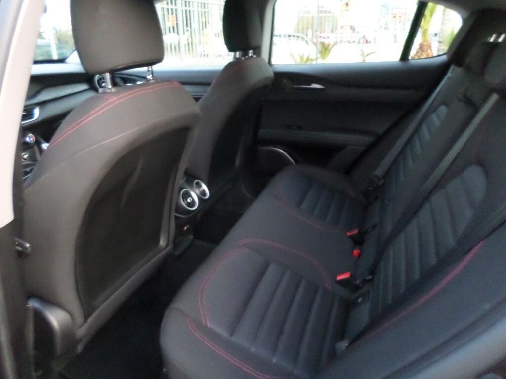 Alfa Romeo Stelvio 2.2 Turbodiesel 160 CV AT8 RWD Rosso Edizione