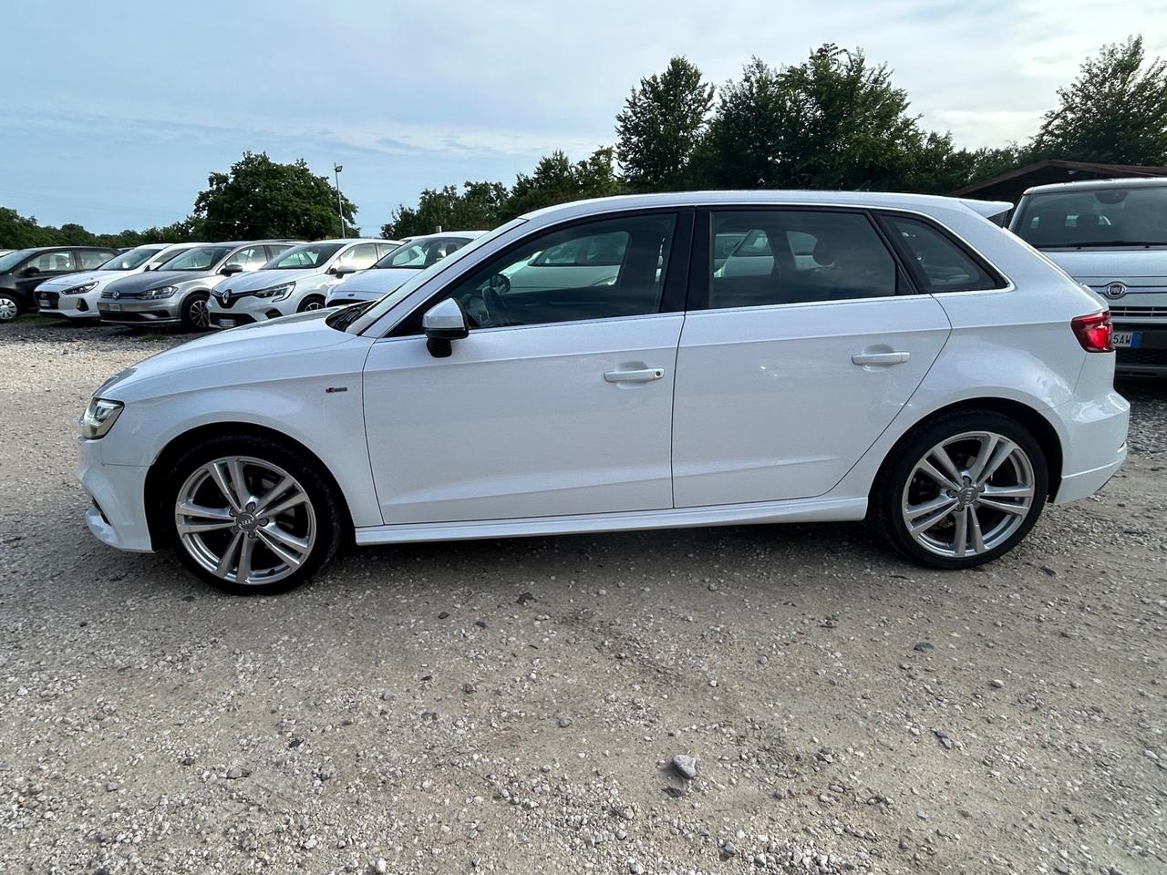 Audi A3 SPB 30 TDI Business Sline esterno neopatentati permute