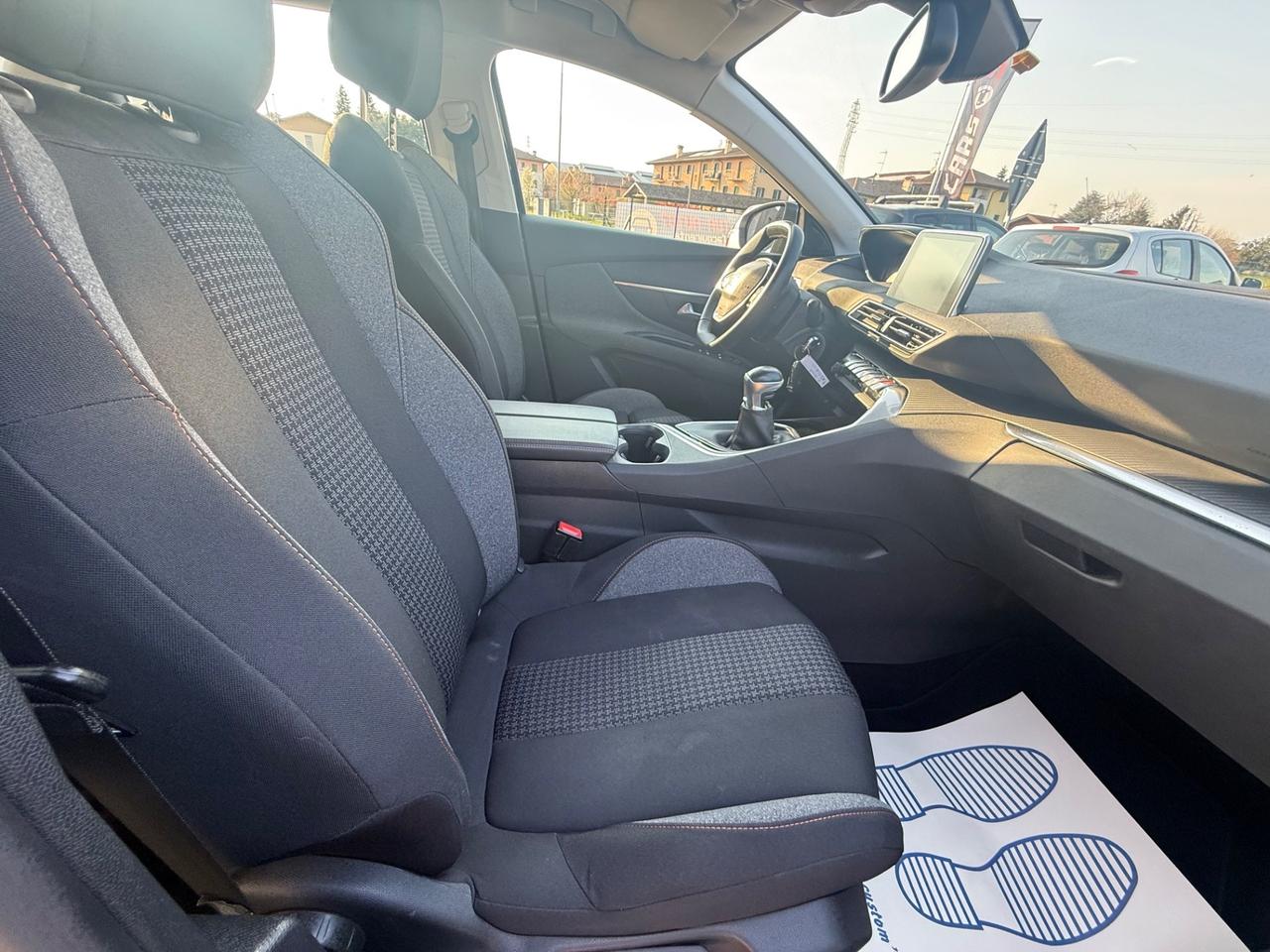 Peugeot 3008 BlueHDi 130 S&S Allure