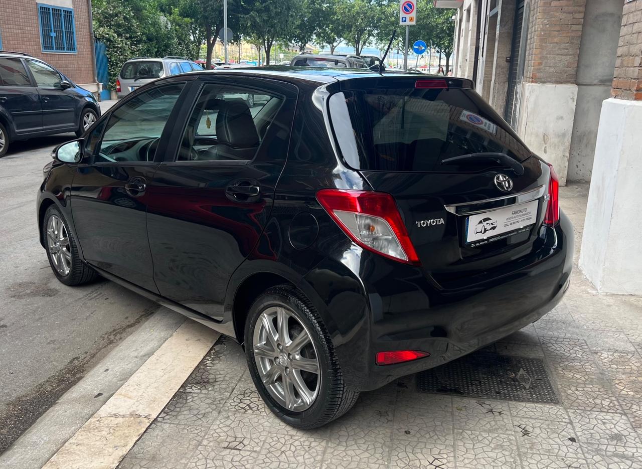 TOYOTA YARIS 1.4 DIESEL STYLE NAVI TETTO PELLE