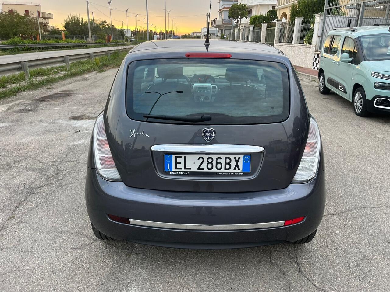 Lancia Ypsilon 1.4 Unyca GPL Unipro 2012