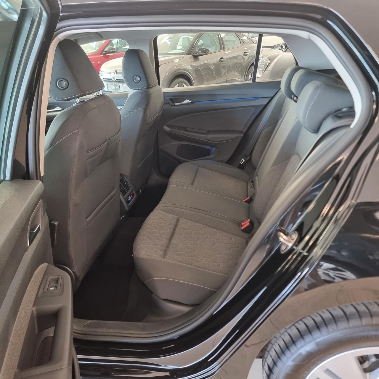 VOLKSWAGEN GOLF 8 LIFE 2.0 TDI 115cv Euro 6E