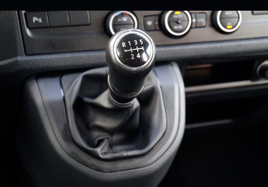 Volkswagen Caravelle 2.0 TDI 204CV 4 Motion PL Comfortline 7 Posti