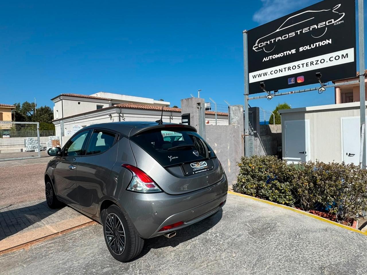LANCIA YPSILON - NEOPATENTATI -PREZZO VERO