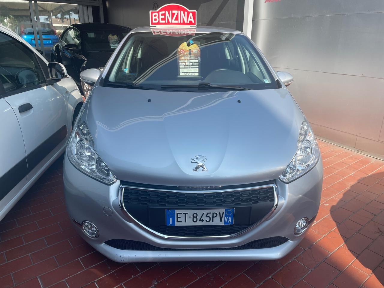 Peugeot 208 1.2 VTi 82 CV 3 porte Allure