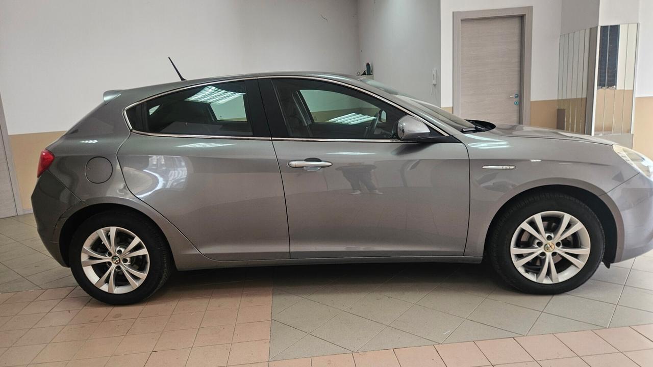 Alfa Romeo Giulietta 1.6 JTDm-2 105 CV Exclusive