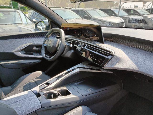 PEUGEOT 5008 Hybrid 145 e-DCS6 GT