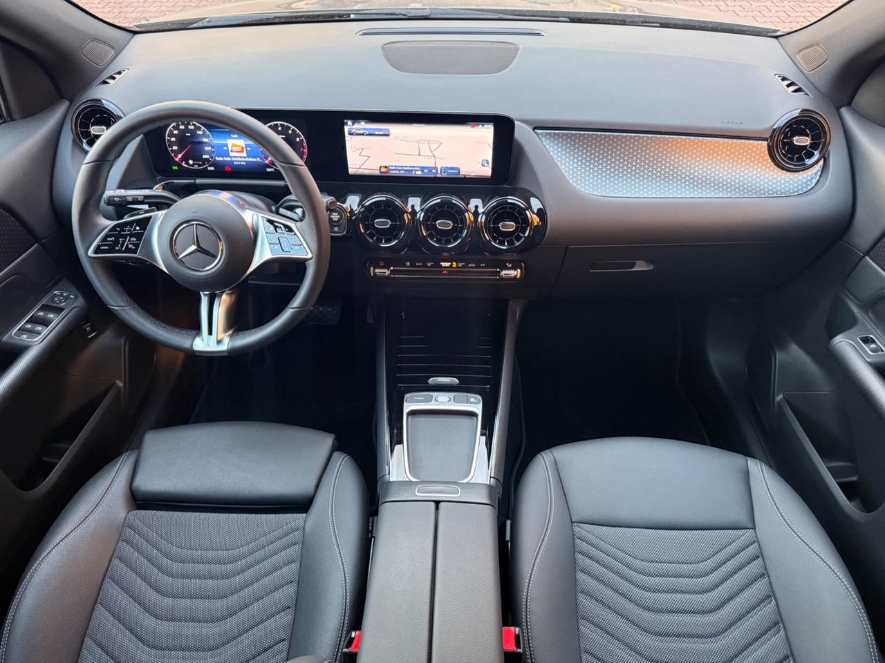 Mercedes-benz GLA 180 Mhev Aut. PARI AL NUOVO!