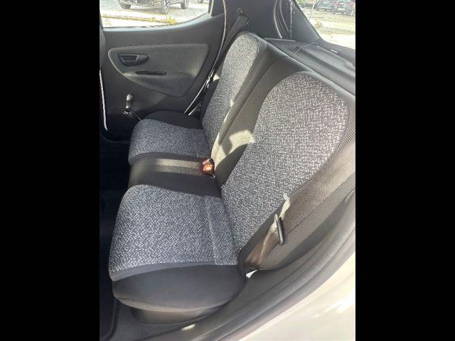 LANCIA Ypsilon 3ª serie - 1.0 FireFly 5 porte S&S Hybrid Si