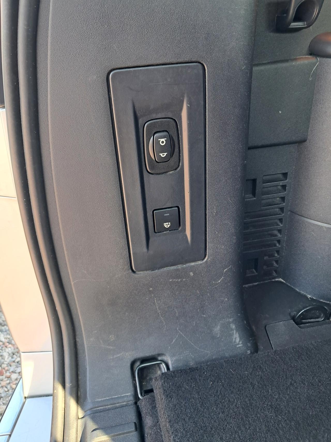 Citroen C4 7 Posti 2.0 HDi Exclusive Automatica