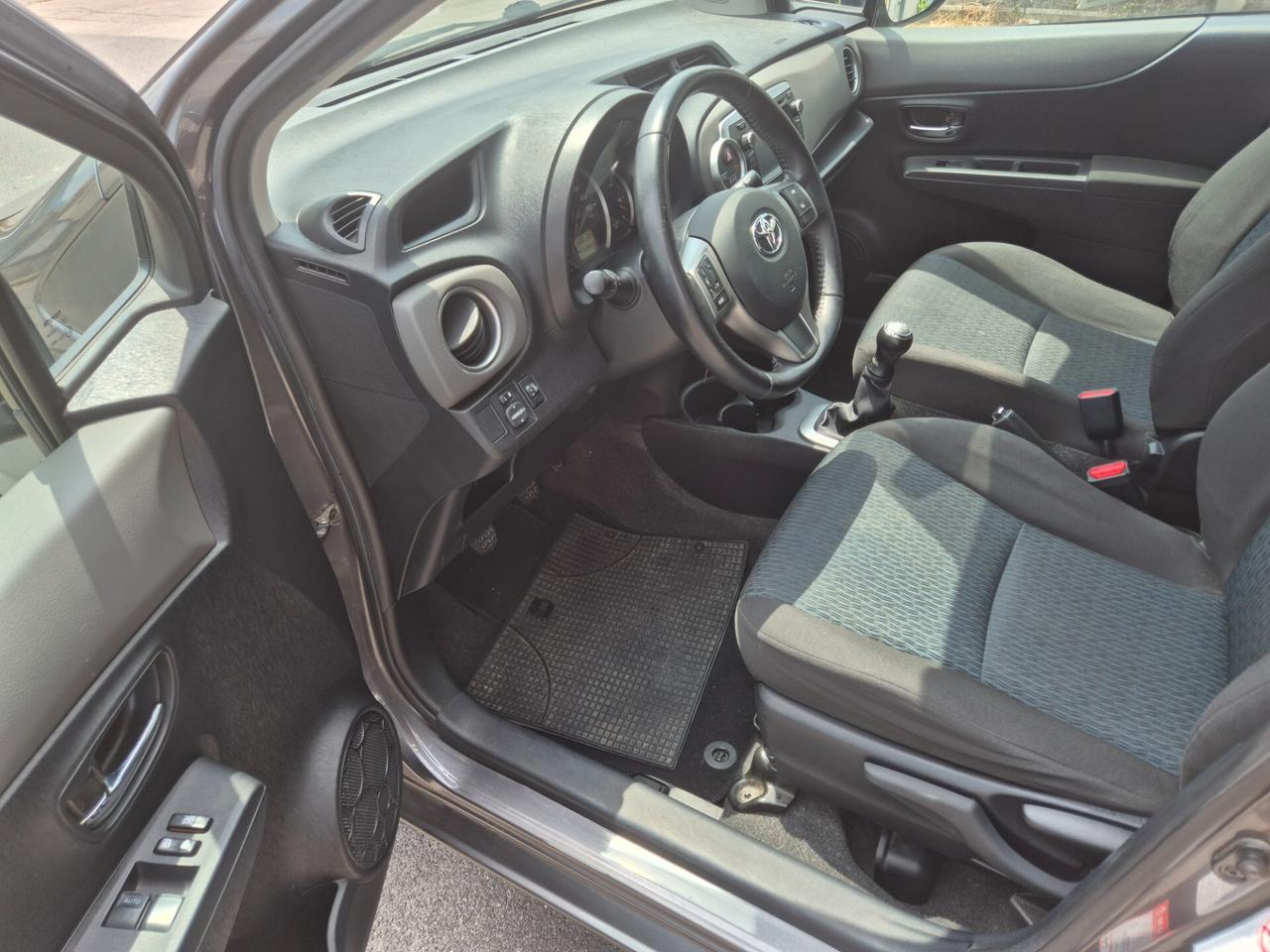 Toyota Yaris 1.0 5 porte Lounge BELLISSIMA
