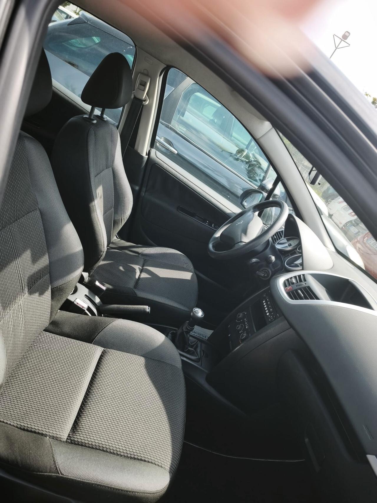 Peugeot 207 1.4 8V 75CV 5p. Energie Sport ECO GPL
