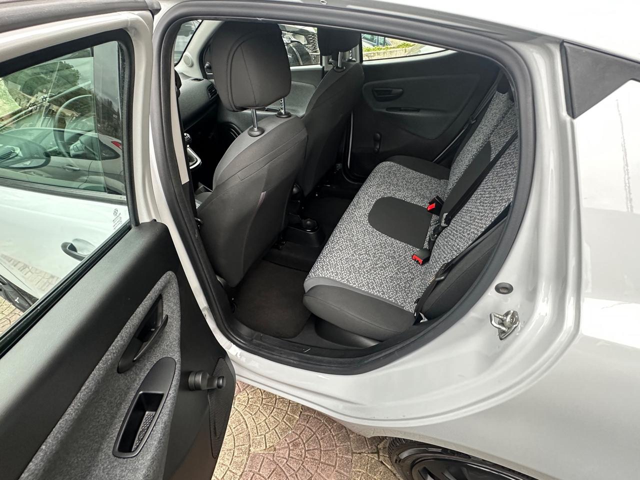 Lancia Ypsilon 1.2 69 CV 5 porte S&S Platinum