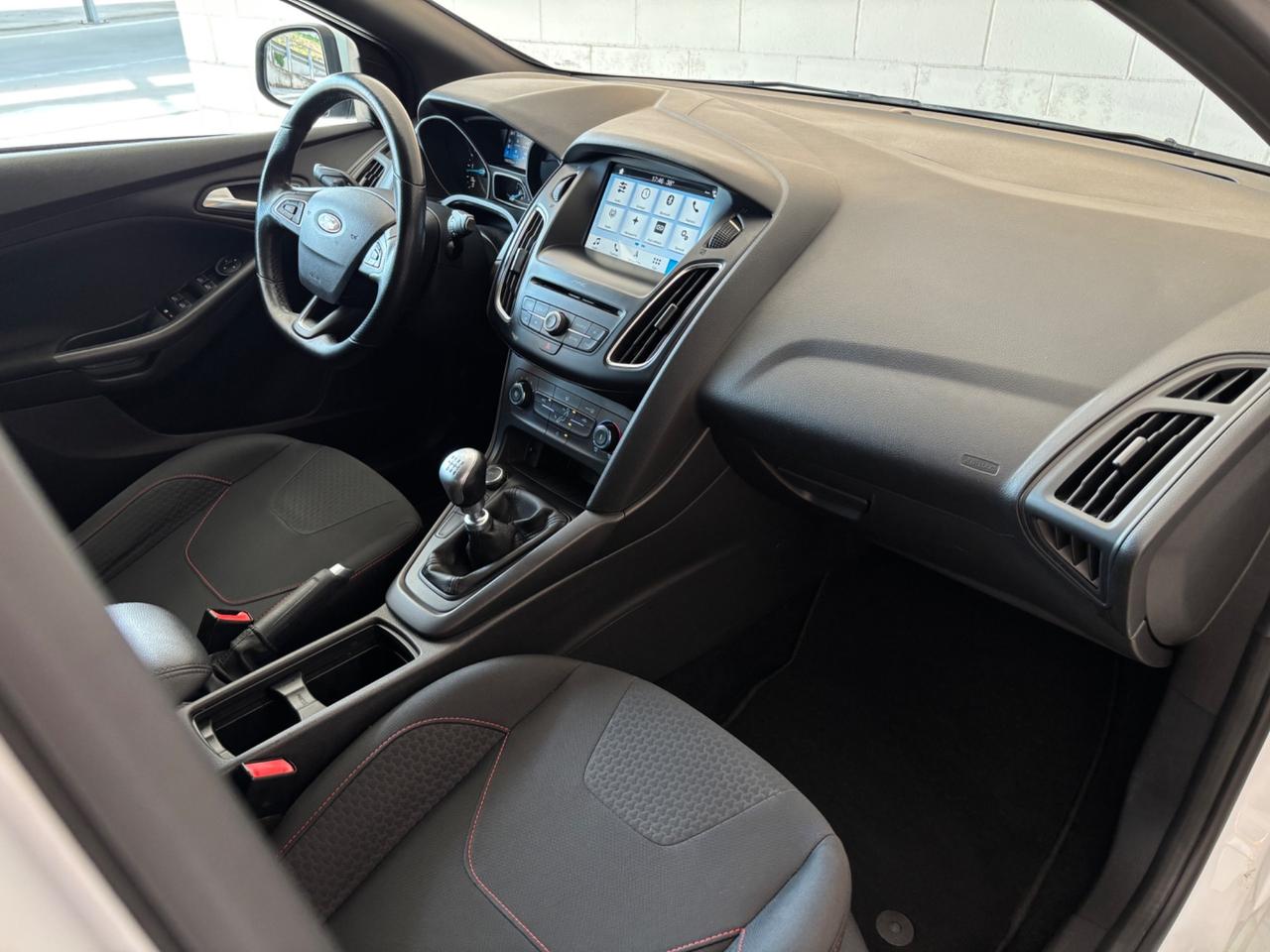 Ford Focus 1.5 TDCi SW ST Line Business