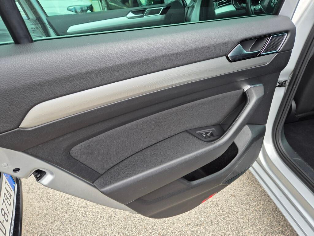 Volkswagen Passat Variant 2.0 TDI DSG 150cv BlueMotion